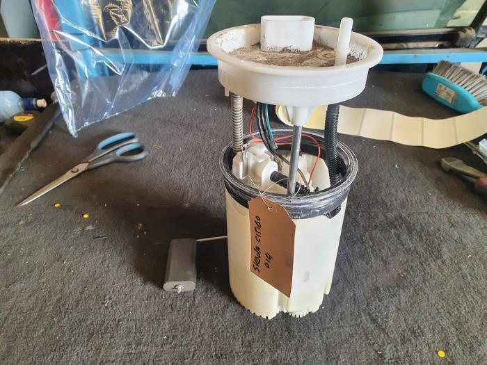 Pompe carburant électrique d'un Skoda Citigo, Autos : Pièces & Accessoires, Enlèvement ou Envoi, 3 mois de garantie, Utilisé, Skoda