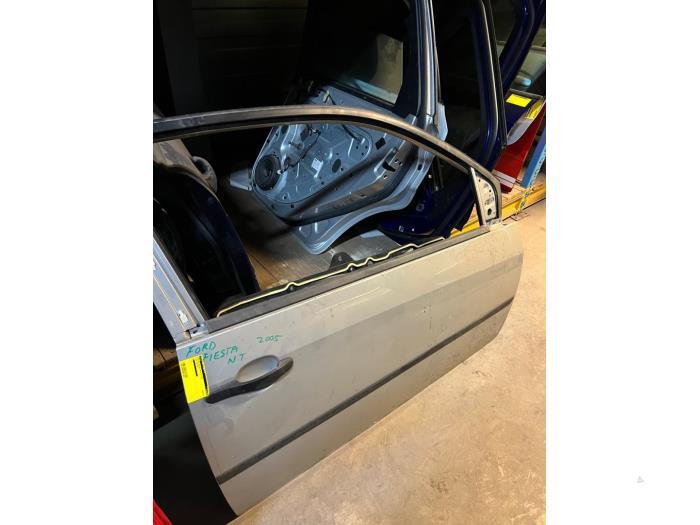 Portière 2portes droite d'un Ford Fiesta (ONB), Enlèvement ou Envoi, 3 mois de garantie, Porte, Ford