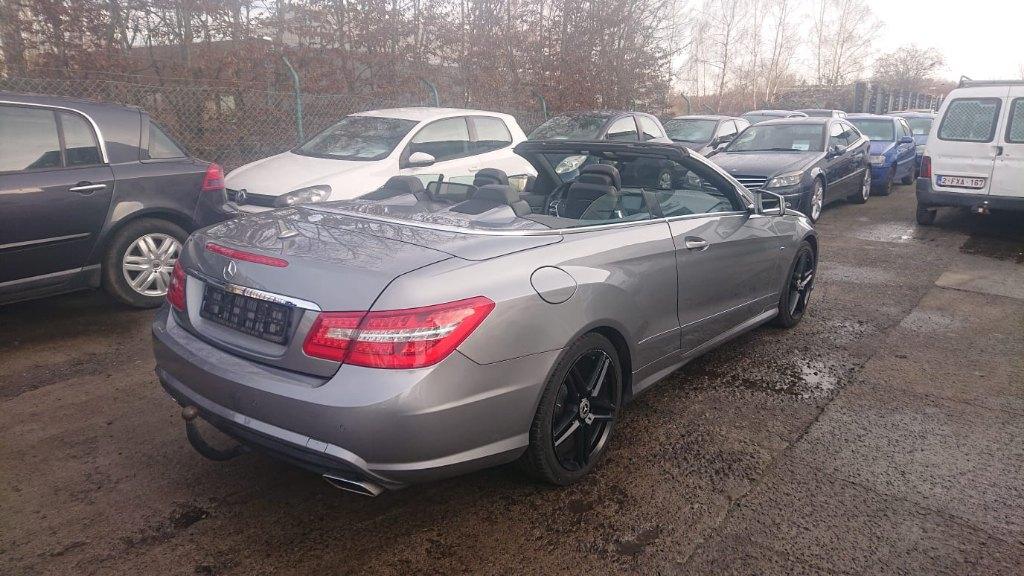 MERCEDES-BENZ E 220 CDI CABRIOLET - PACK AMG SPORT - FULL, Autos, Cuir, Entreprise, Cabriolet, Carnet d'entretien