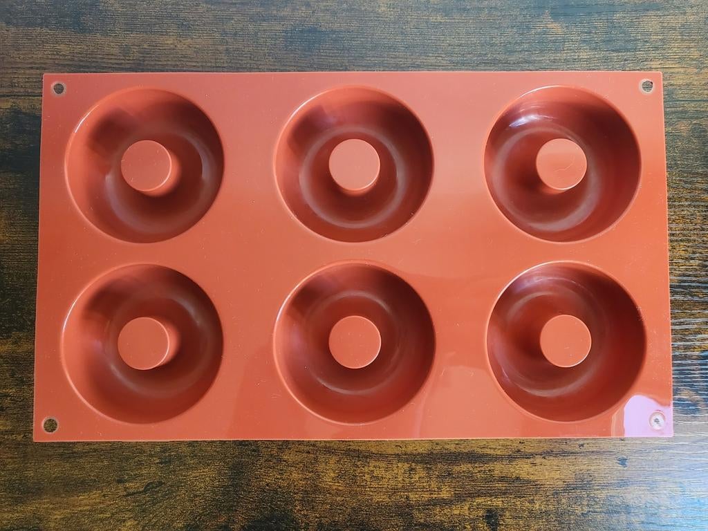 Siliconen Donut bakvorm van het merk Silikomart, Ophalen of Verzenden, Zo goed als nieuw, Bakvorm