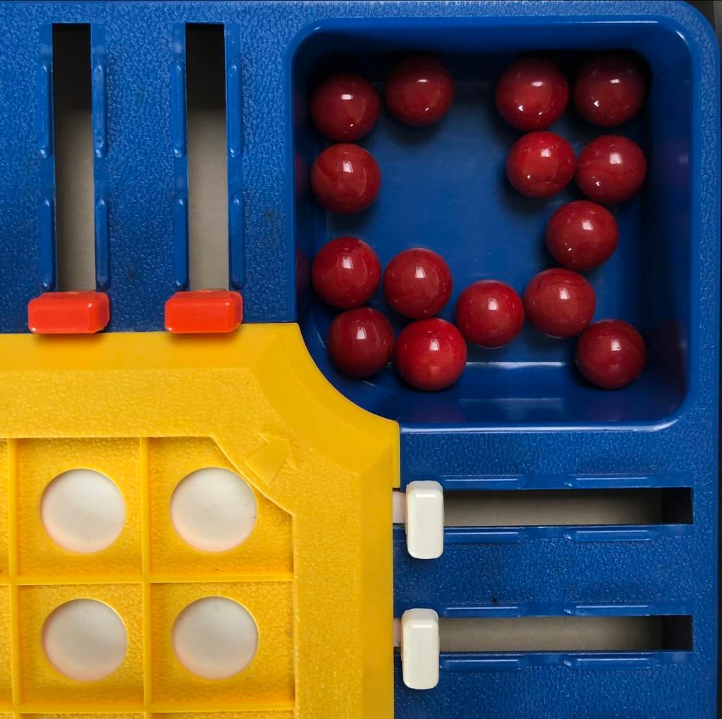 reserve knikkers rood Valkuil MB Spellen, Hobby en Vrije tijd, Ophalen of Verzenden