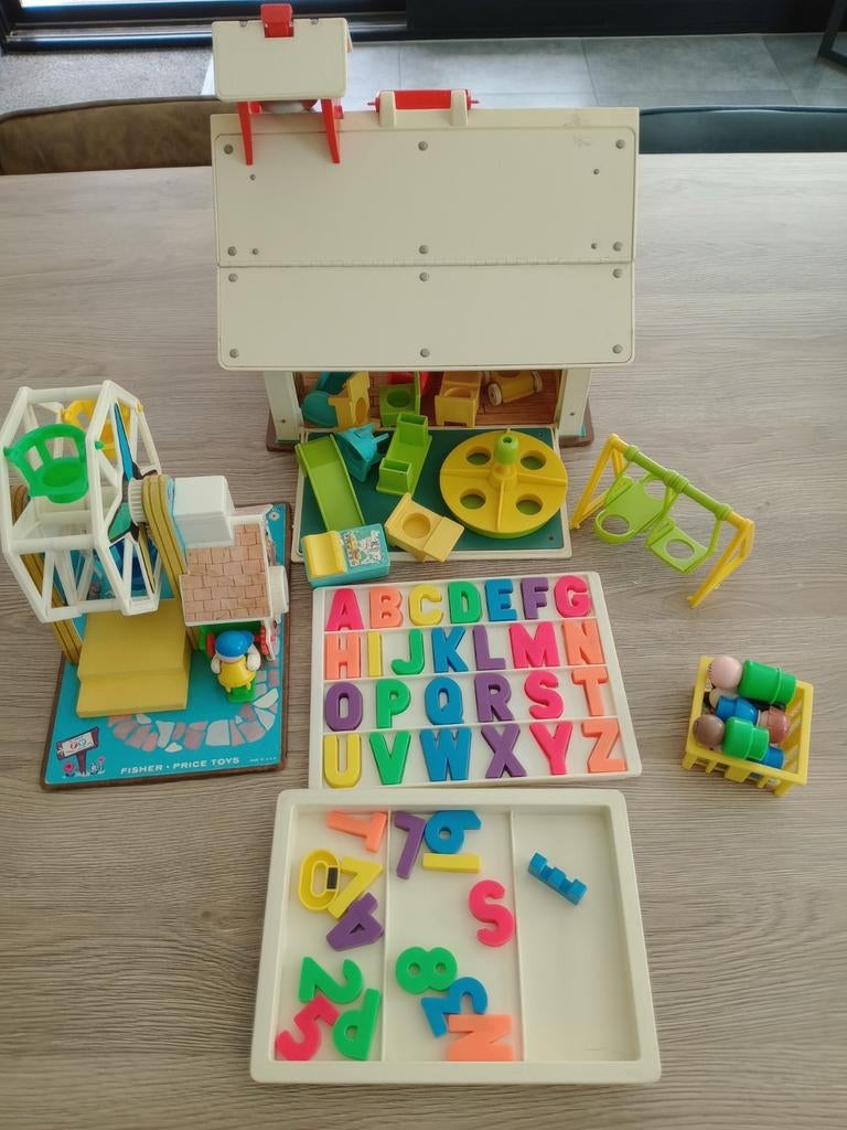 Vintage: Fisher Price Play Family School + Draaimolen, Kinderen en Baby's, Speelgoed | Fisher-Price, Ophalen, Gebruikt