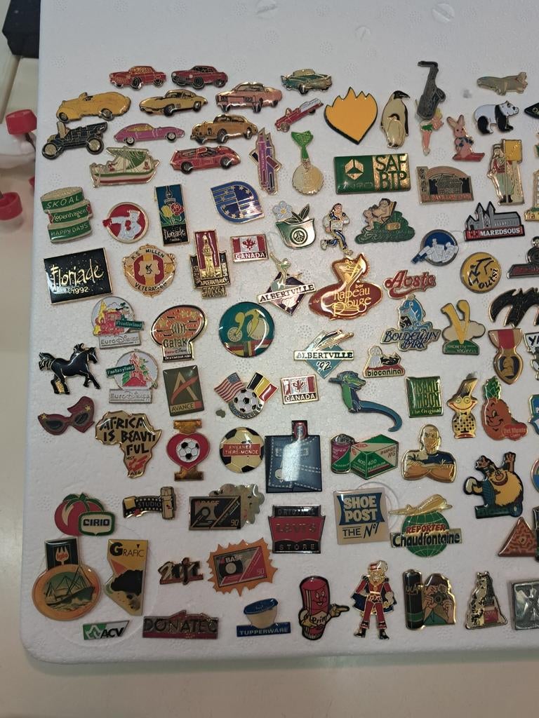 Verschillende vintage  pins vanaf 2 euro per stuk, Ophalen of Verzenden, Zo goed als nieuw