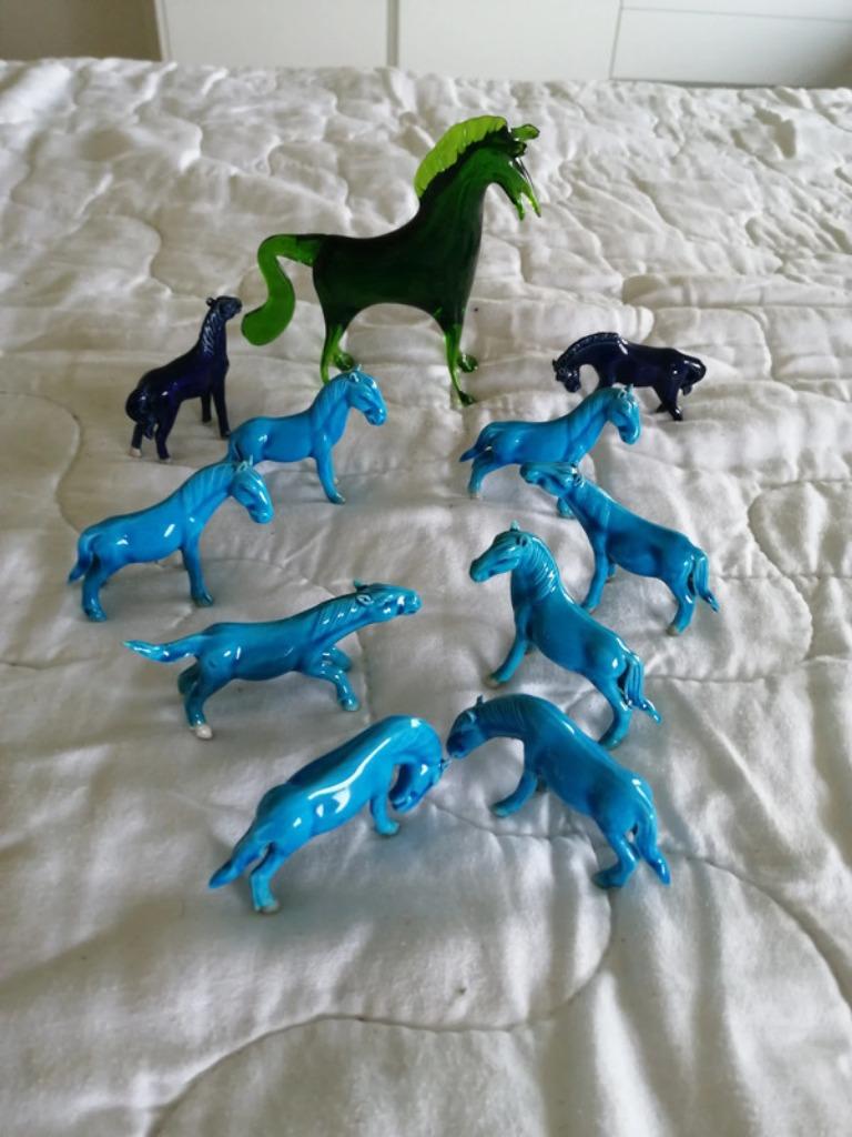 Aziatische turquoise vintage porseleinen paarden miniaturen, Enlèvement ou Envoi