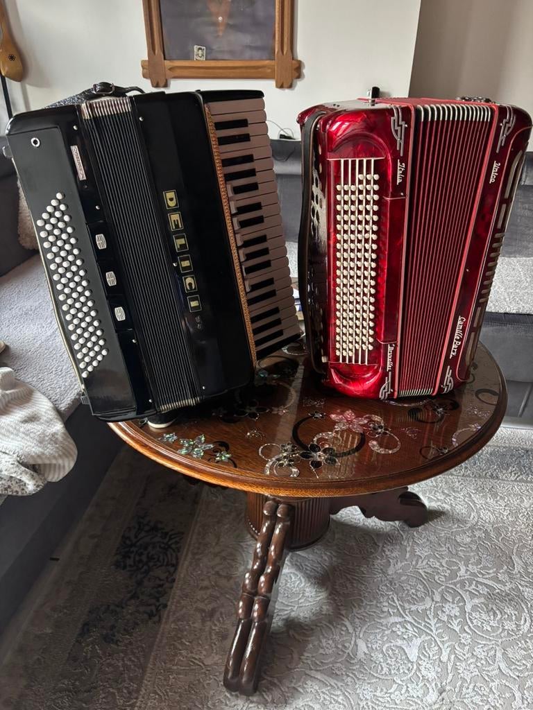 Accordéons, Musique & Instruments, Autres formats, Avec bretelles, Comme neuf, Enlèvement