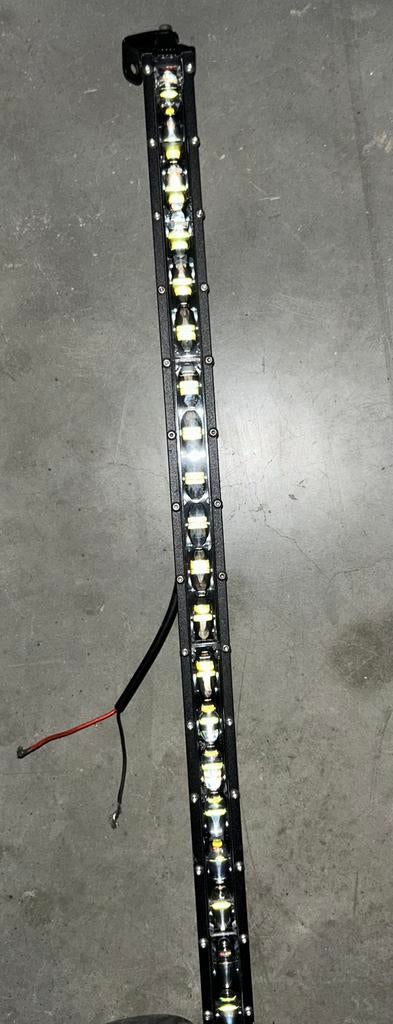 24 led 12v verstraler en 4 afstandssensoren en LED koplampen, Auto diversen, Ophalen, Zo goed als nieuw