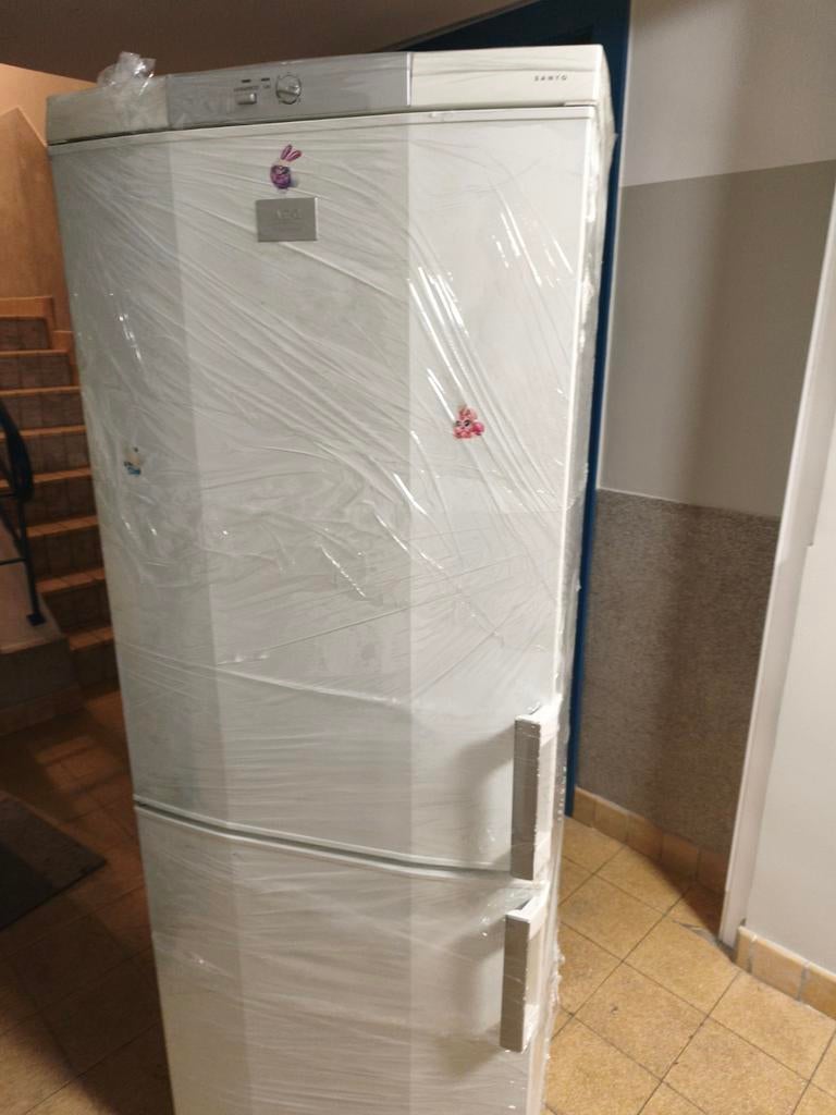 50 € Frigirateur et congélateur  Marque : AEG Extrafreeze, Electroménager, Congélateurs, Congélateur, Congélateur, Enlèvement