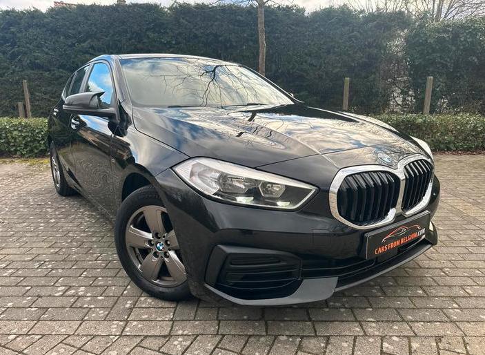 BMW 118i Pack M * GARANTIE * CarPlay * Bluetooth * Euro 6 d, Bluetooth, Zwart, 5 deurs, 103 kW