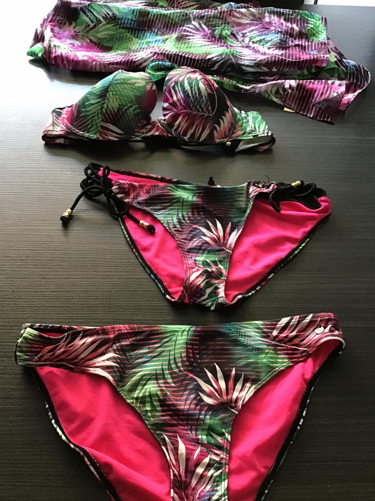 Bikini avec paréo taille M et 75E plutôt bonnet C, Envoi, Neuf, Bikini