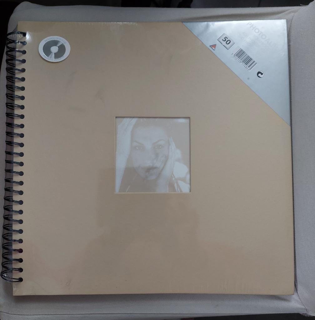 Album photos 30cm x 30cm A offrir il est neuf!, Enlèvement ou Envoi, Neuf