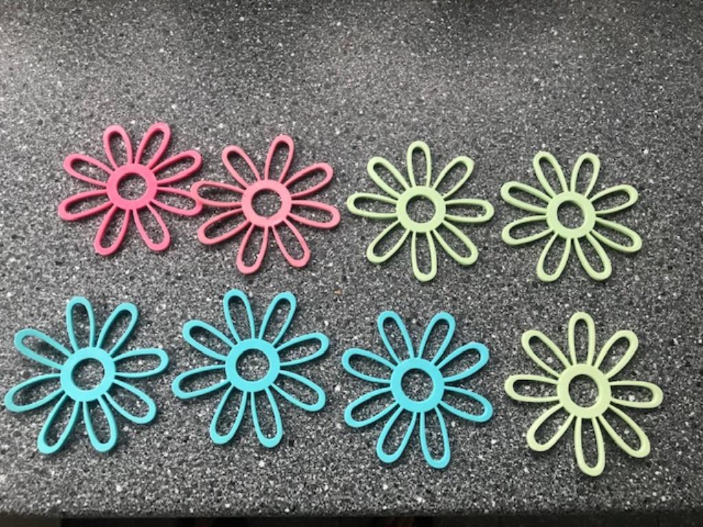 8 Plastiek bloemen - 9cm (pr/8stuks) (nr4369), Ophalen of Verzenden, Zo goed als nieuw
