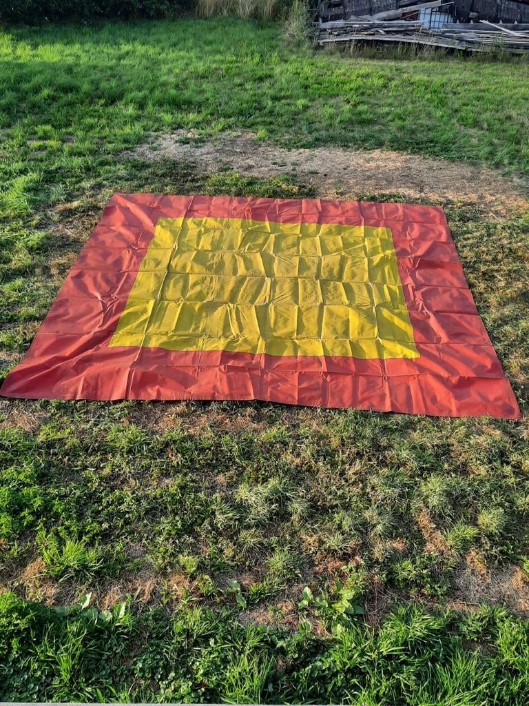 Tapis de piste, roulotte, chapiteau de cirque, clown, école,, Enlèvement, Comme neuf, Voile