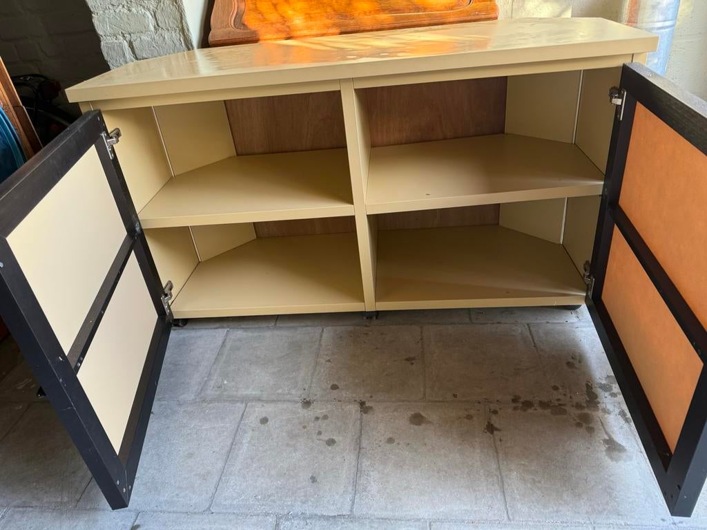 Salonkast te koop, Huis en Inrichting, Ophalen, Zo goed als nieuw