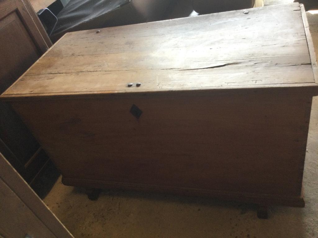 Antieke tafel,dekenkist,secretaire……, Ophalen
