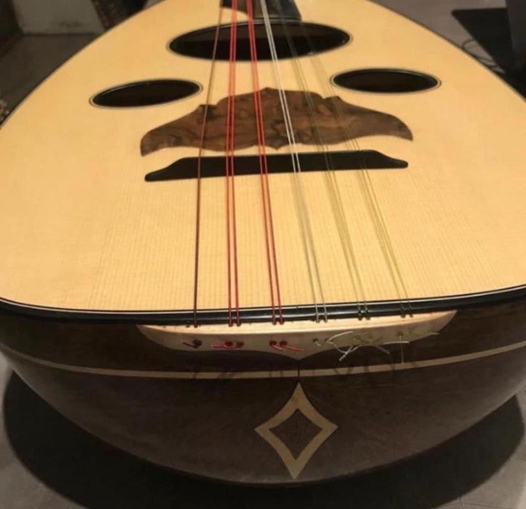 Arabic oud, high class, Musique & Instruments, Neuf, Enlèvement ou Envoi, Guitare classique ou espagnole, Avec valise