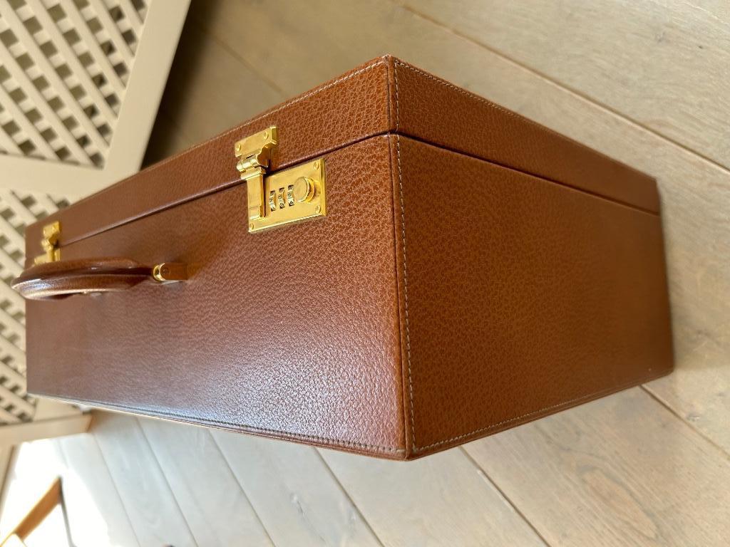 Mallette / attaché case / porte-documents Bvlgari, Bijoux, Sacs & Beauté, Valises, Moins de 35 cm, Enlèvement, Utilisé, Moins de 50 cm