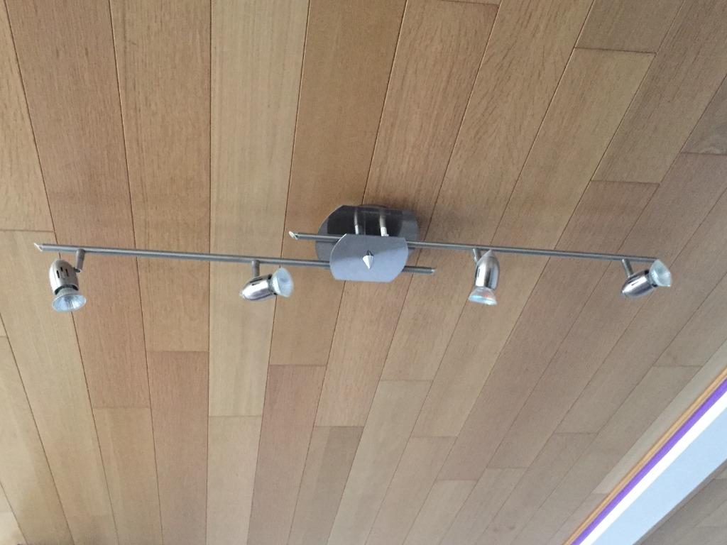 Plafondspot rail 4 verstelbare spots design weg/verbouwingen, Huis en Inrichting, Lampen | Spots, Ophalen, Zo goed als nieuw