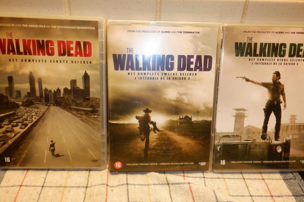 DVD Seizoen 1/2 en 3 Compleet  The Walking Dead .(11 DVD'S), Cd's en Dvd's, Dvd's | Horror, Zo goed als nieuw, Vampiers of Zombies
