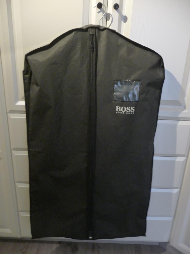 Hugo Boss tweedelig Kostuum Blauw, Kleding | Heren, Ophalen of Verzenden, Zo goed als nieuw, Hugo boss, Maat 48/50 (M)