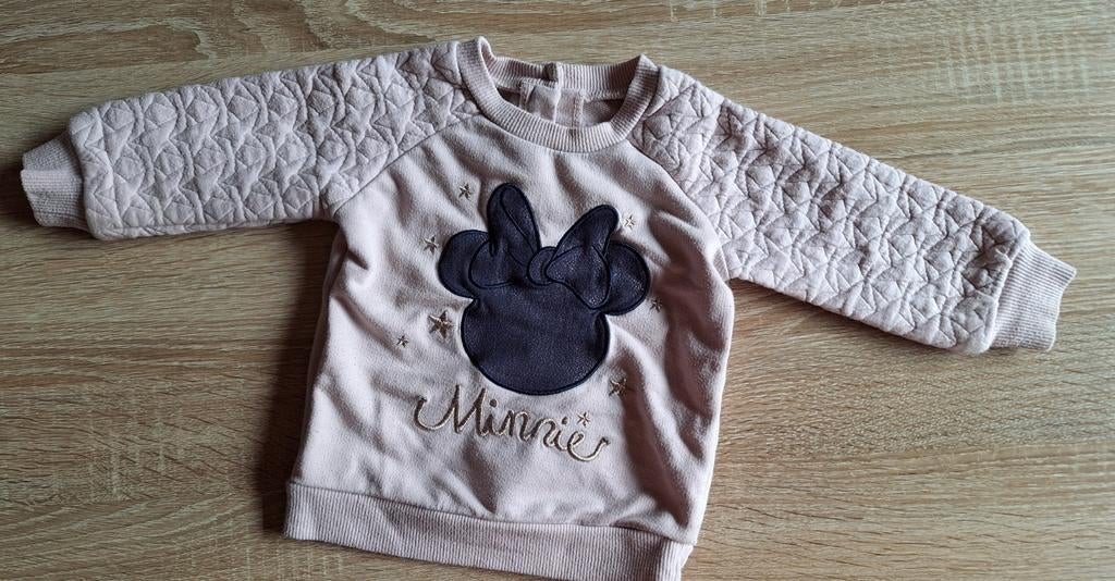 Pull Disney Minnie Mouse taille 6 à 9 mois, Disney, Enlèvement ou Envoi, Pull ou Veste, Comme neuf