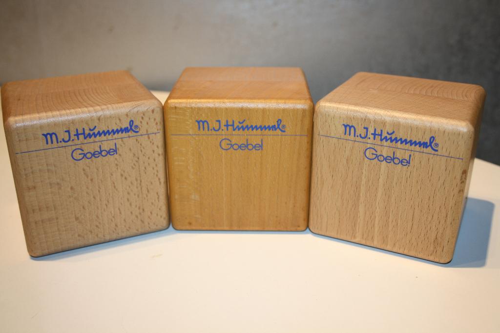 M.J. Hummel Goebel houten blok, Enlèvement, Comme neuf, Hummel