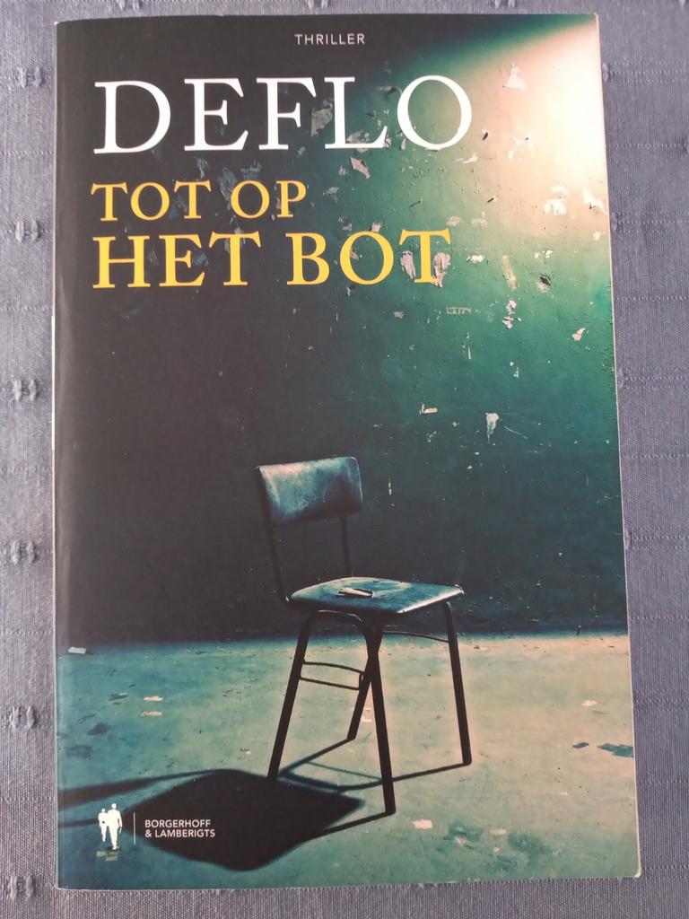 Deflo - Tot op het bot, Ophalen of Verzenden, Zo goed als nieuw