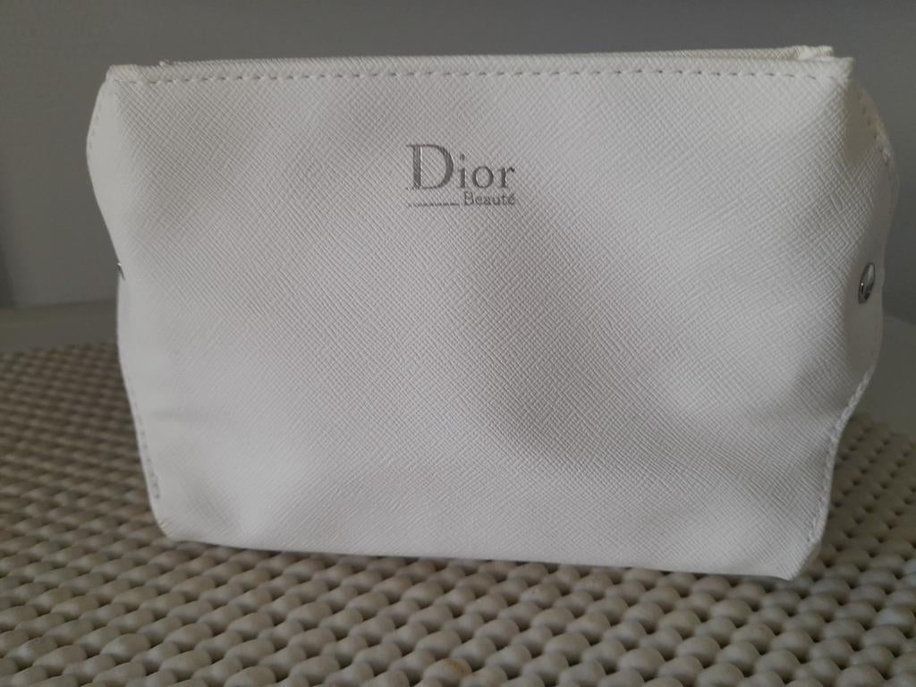 Neuf Trousse Dior Beauté  21 x 13 x 5, Bijoux, Sacs & Beauté, Enlèvement ou Envoi, Neuf, Blanc