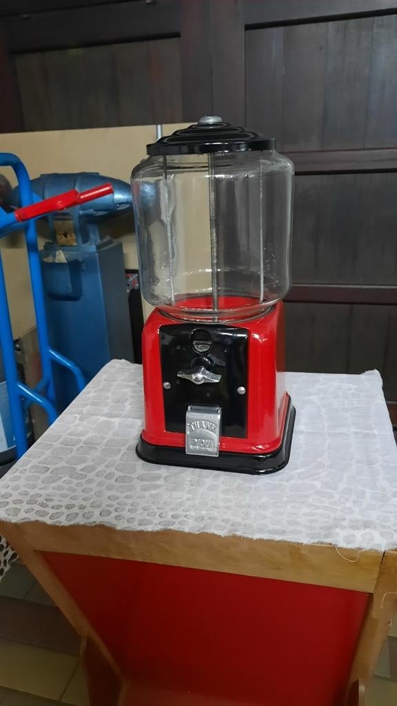 Distributeur automatique de chewing-gum, Enlèvement, Comme neuf