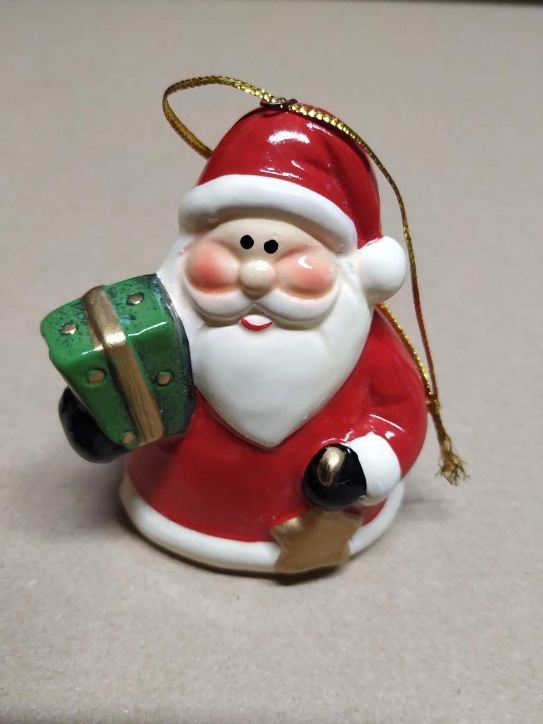 kerstman met pakjes stenen beeldje om op te hangen/zetten, Enlèvement ou Envoi, Neuf