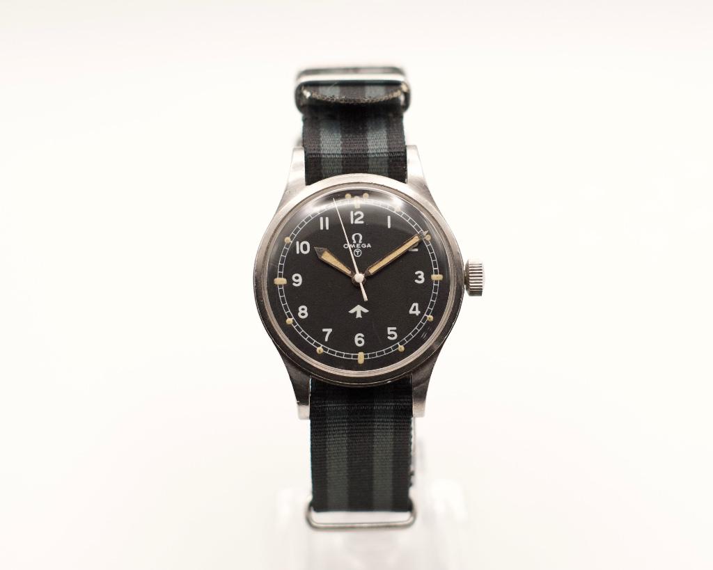 Omega - Ref.: 2777-1 - RAF 6B/542 RAF "Fat Arrow" 1953, Jakob-Stämpfli-Strasse 96 CH-2502 Biel/Bienne Zwitserland, Staal, Polshorloge
