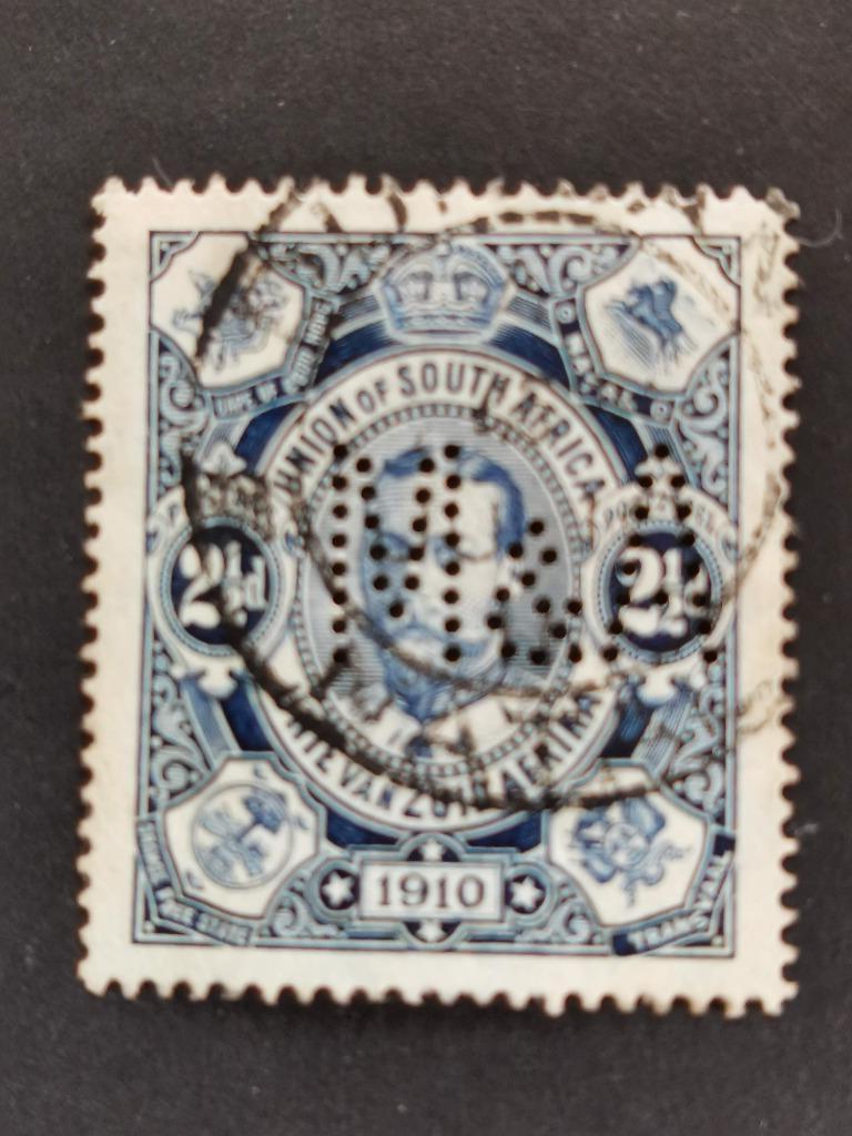 perfin Zuid-Afrika 1910 - Koning George V, Postzegels en Munten, Postzegels | Afrika, Ophalen of Verzenden, Zuid-Afrika, Gestempeld