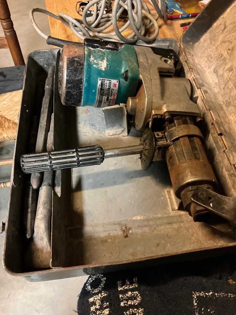 Makita breekhamer 3850 – elektrisch – met koffer en beitels, Ophalen, Gebruikt