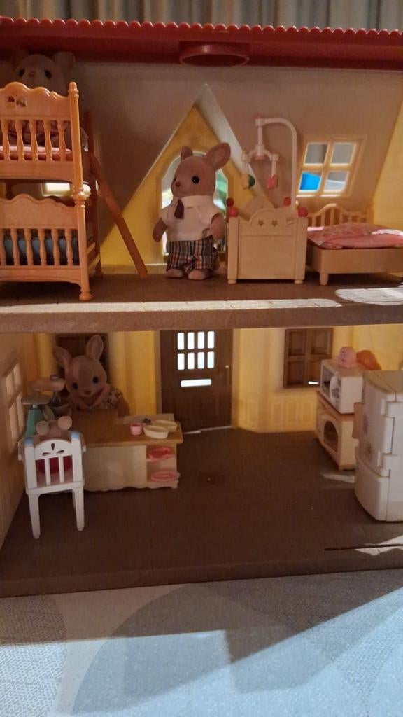 Sylvanian family klein huis rn toebehoren, Ophalen of Verzenden, Zo goed als nieuw