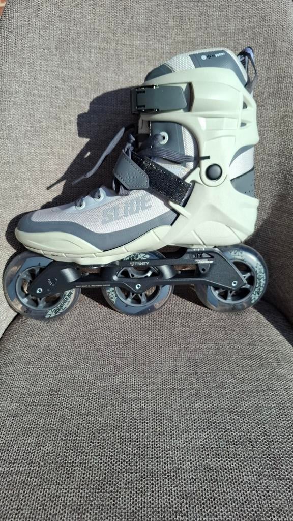 Powerslide - Phuzion Krypton Grey 100 - Maat 44, Sport en Fitness, Skeelers, Ophalen of Verzenden, Nieuw, Powerslide