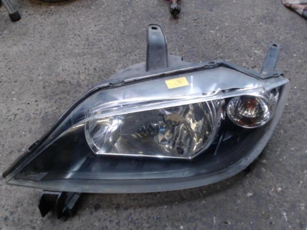Optique avant gauche Mazda 2 I - 5P 2003-03-2007-09 LP/14215, Enlèvement, Utilisé, Mazda