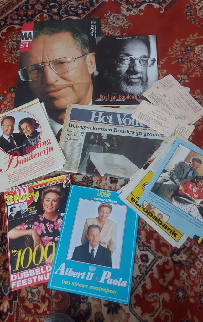 Oude krantenknipsels, Verzamelen, Ophalen, Gebruikt, Tijdschrift of Boek