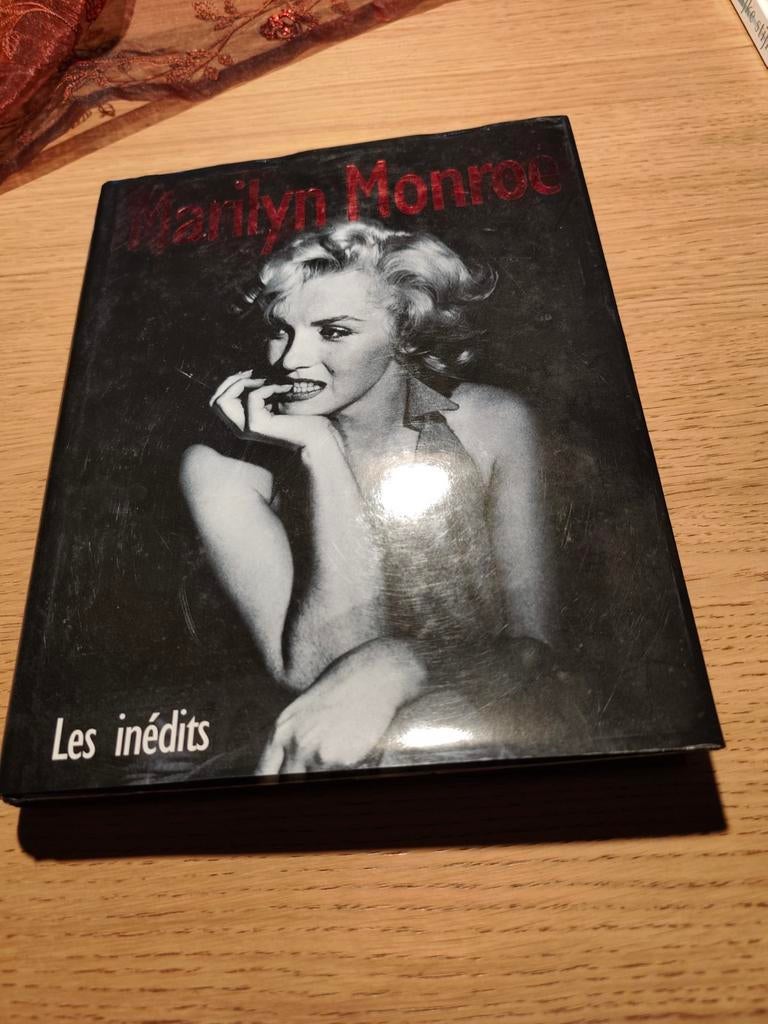 Marilyn Monroe, Les Inédits., Enlèvement ou Envoi