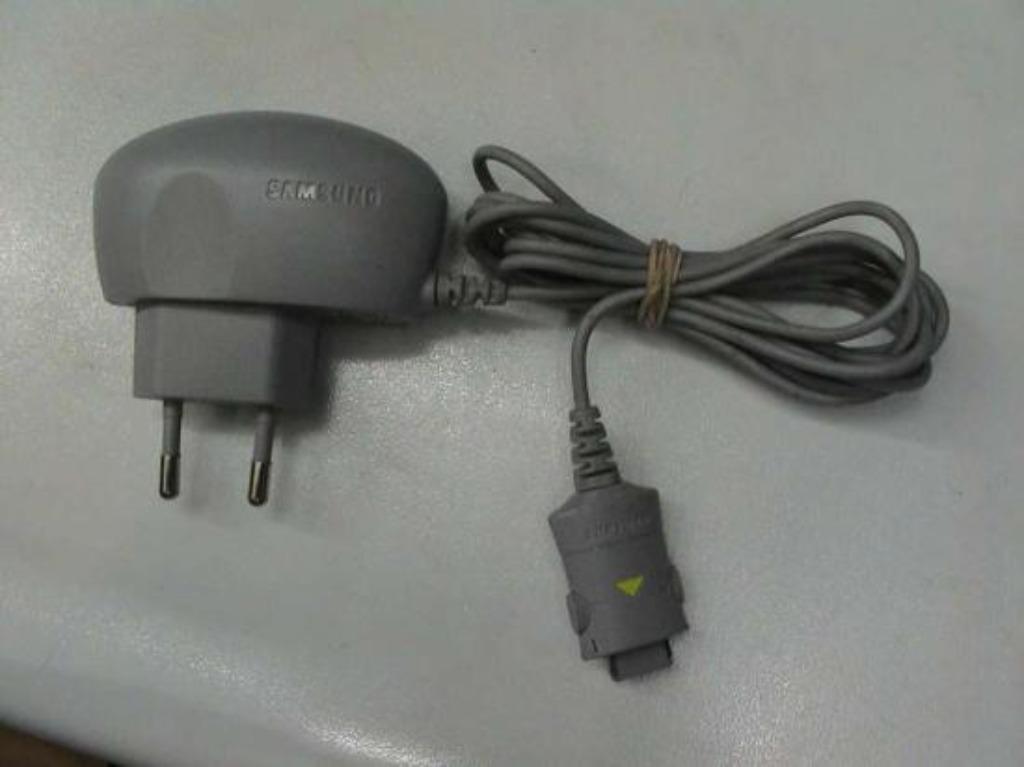 jw0206: samsung lader TAD137, netadaptor voor samsung GSM mo, Ophalen of Verzenden, Zo goed als nieuw, Samsung