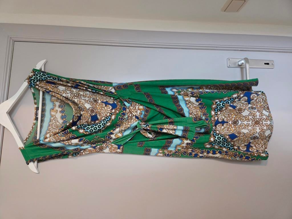 Mooie zomerjurk versace motief maat medium, Maat 38/40 (M), Bel & Bo, Ophalen of Verzenden, Zo goed als nieuw