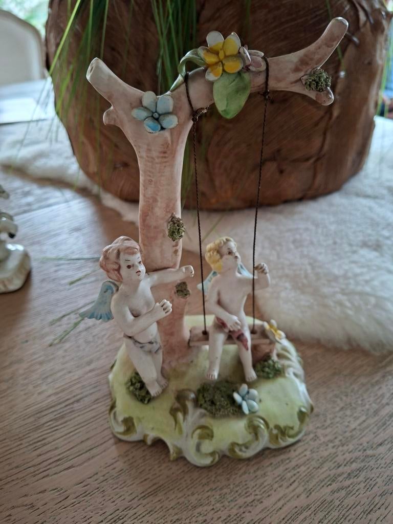 Beeld spelende kinderen en beeld koets, Ophalen, Zo goed als nieuw