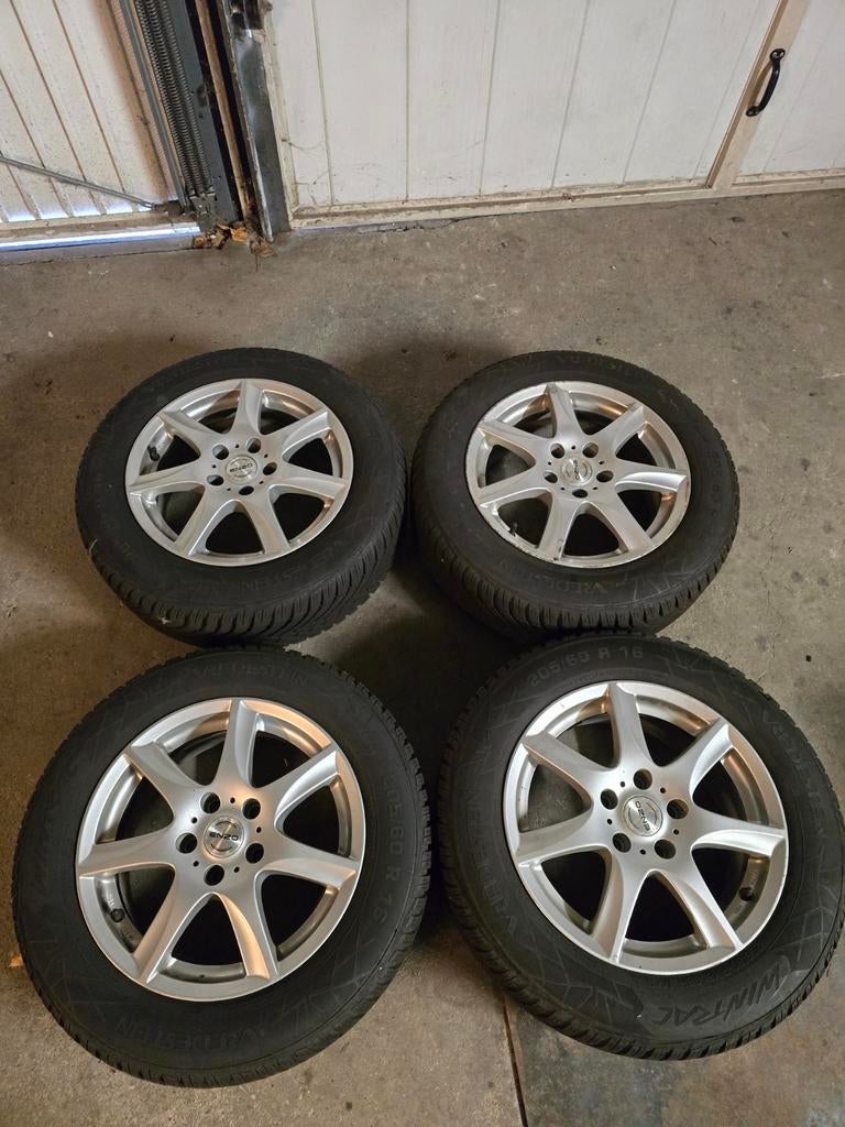 Kit hiver Mercedes Classe E W212 et W213 205/60 R16, Auto-onderdelen, Banden en Velgen, Band(en)