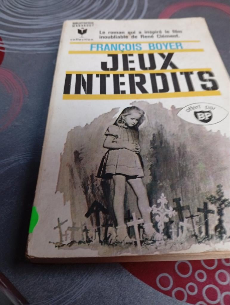 Boek „Forbidden Games”, Ophalen of Verzenden, Zo goed als nieuw