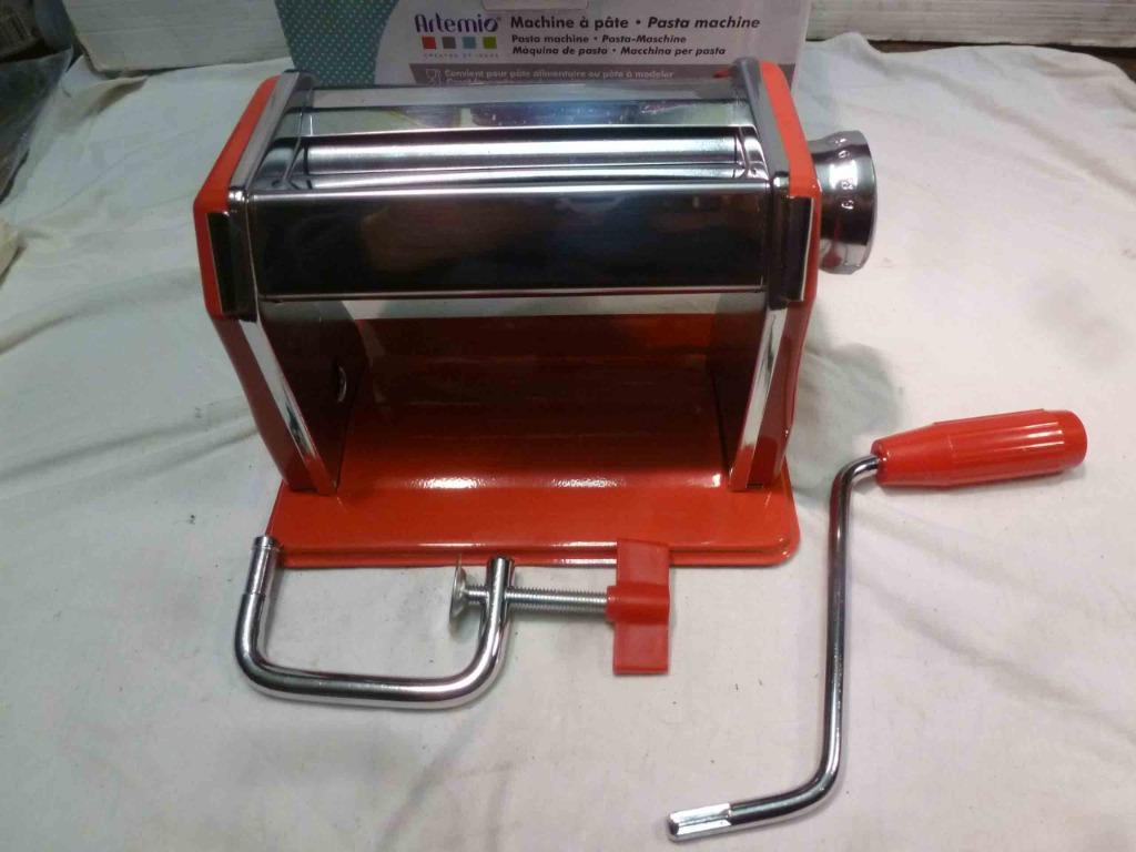 machine à pâte ARTEMIO  comme neuve, Hobby & Loisirs créatifs, Estampage, Comme neuf, Autres types, Enlèvement ou Envoi