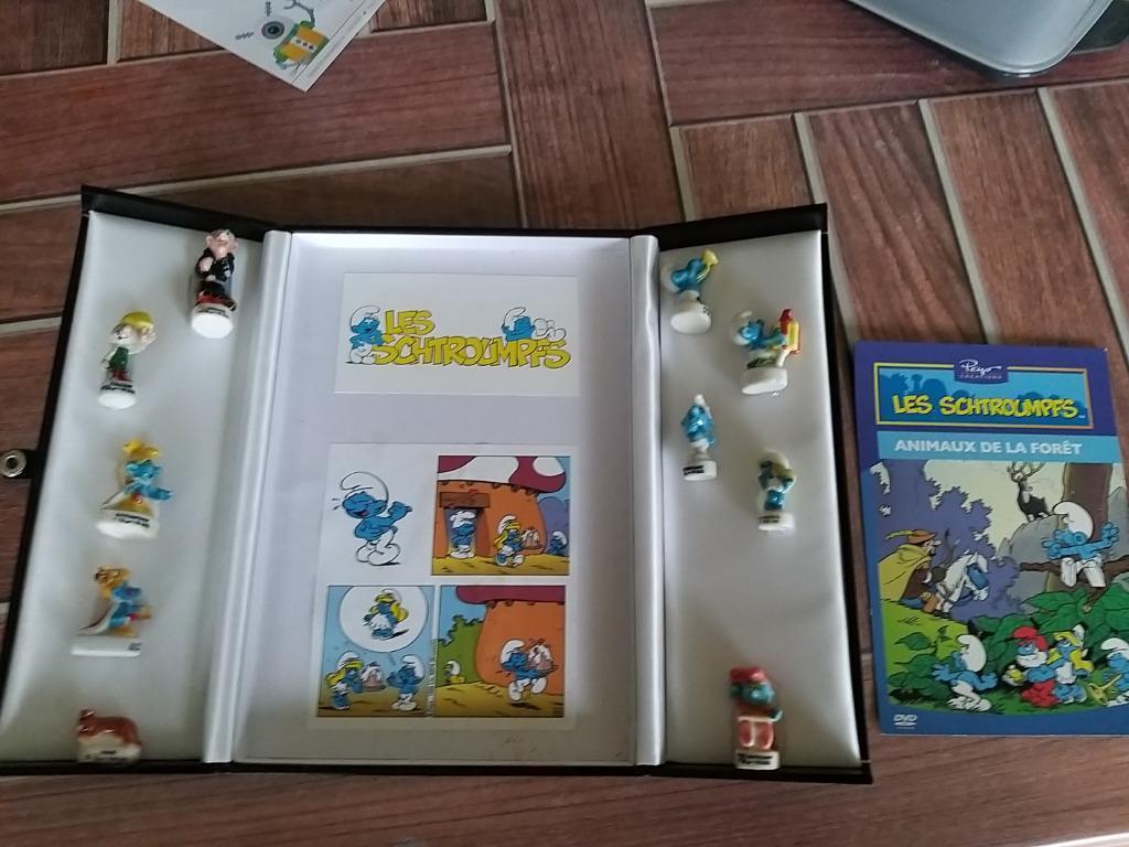 COFFRET  10 FEVES SCHTROUMPFS, Enlèvement ou Envoi