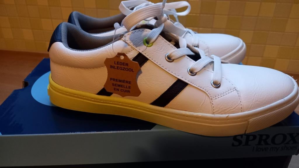 Nieuwe sneakers Sprox maat 36, Schoenen, Nieuw, Ophalen of Verzenden, Jongen