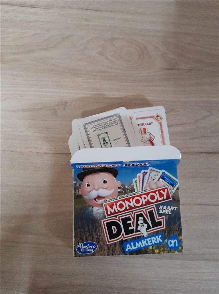 Monopoly deal - almkerk - s1432, Hobby en Vrije tijd, Gezelschapsspellen | Bordspellen, Verzenden, Zo goed als nieuw
