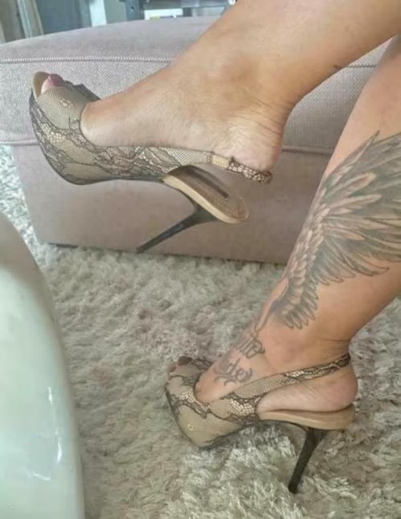 Talons de fête en cuir coloré de luxe, livraison gratuite, 3, Neuf, Autres couleurs, Chaussures à haut talons, Envoi