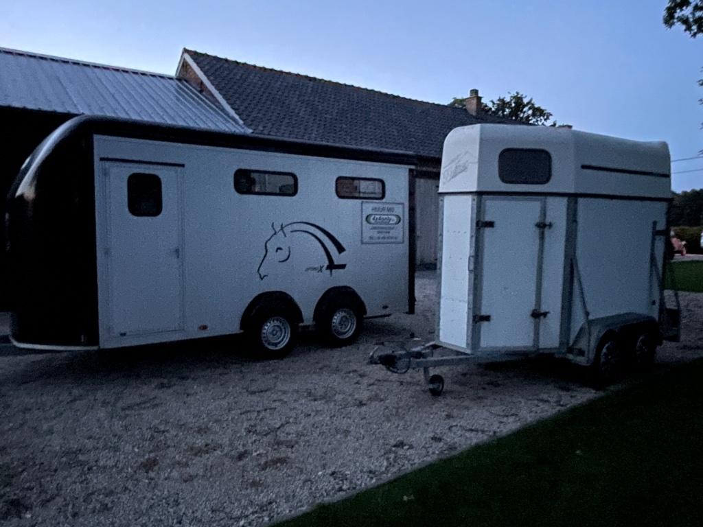 paardencamionette als nieuw te huur b-rijbewijs vanaf 100 €, Meerdere dieren, B