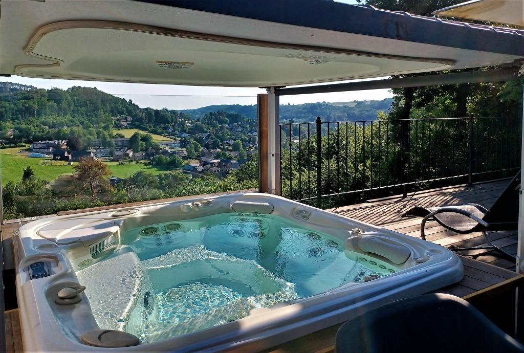 Ardennes Durbuy beau chalet à louer avec vue unique !!!, Propriétaire, Maison de campagne ou Villa, Campagne, 6 personnes