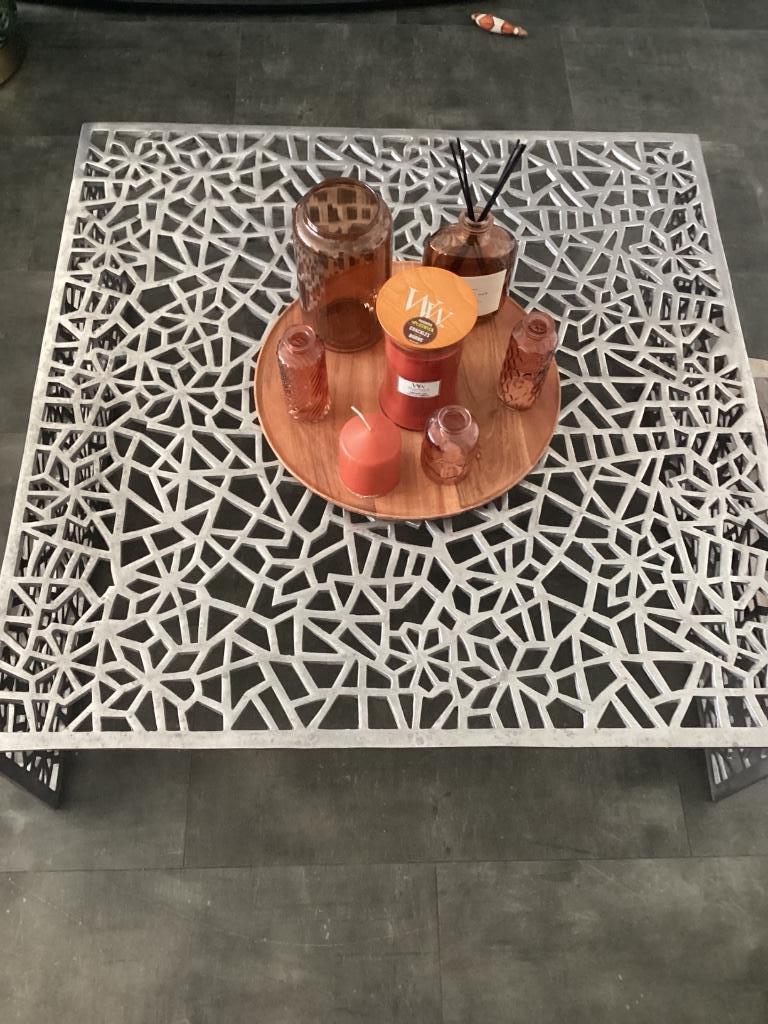 Table basse en aluminium brossé, Maison & Meubles, Enlèvement, Comme neuf, Métal
